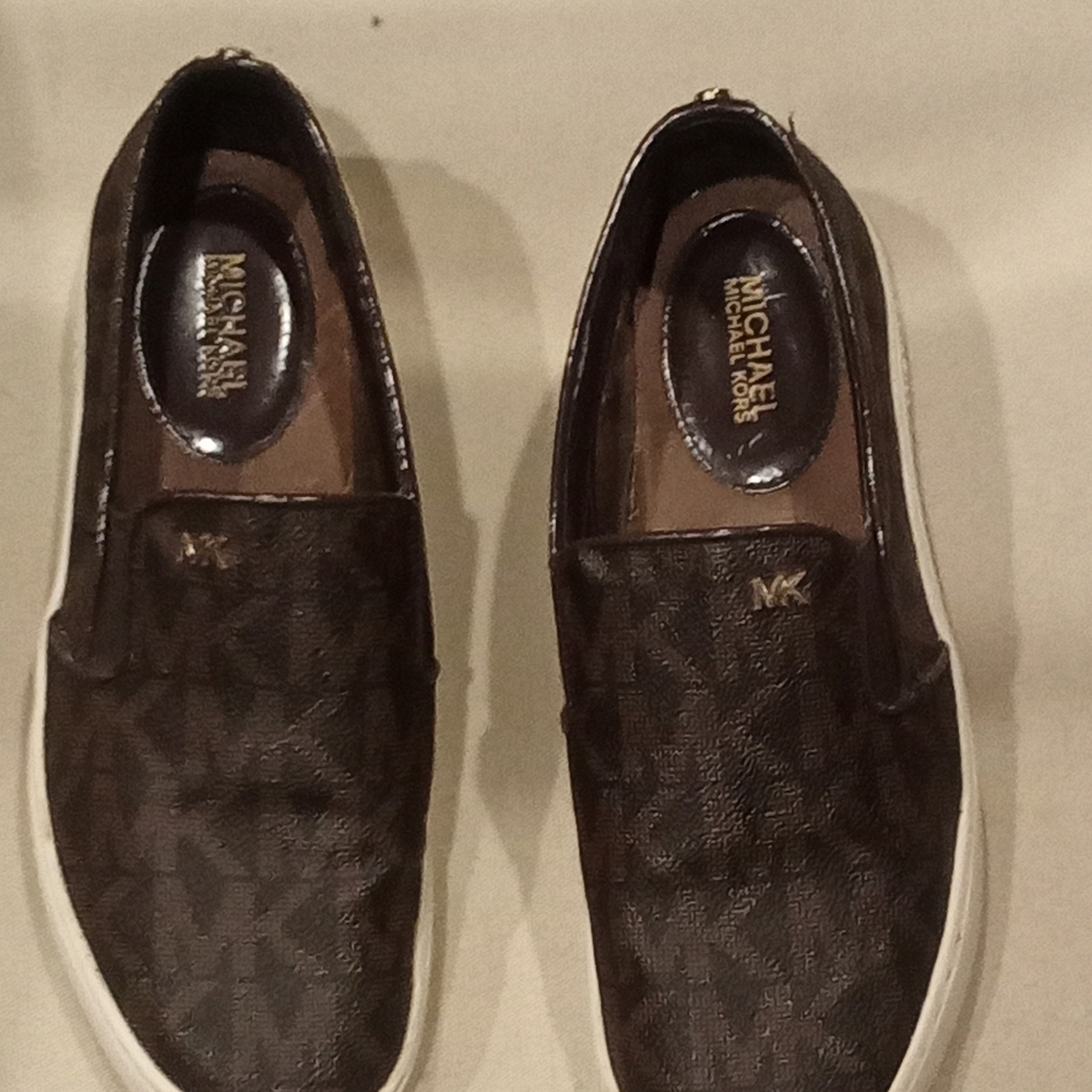 GUC MK Loafers Size 7